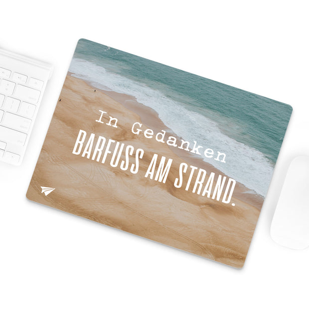 Barfuß am Strand - Mousepad