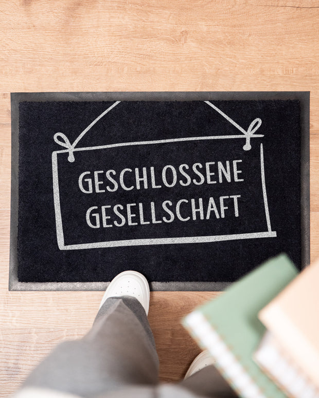 Geschlossene Gesellschaft - Fußmatte